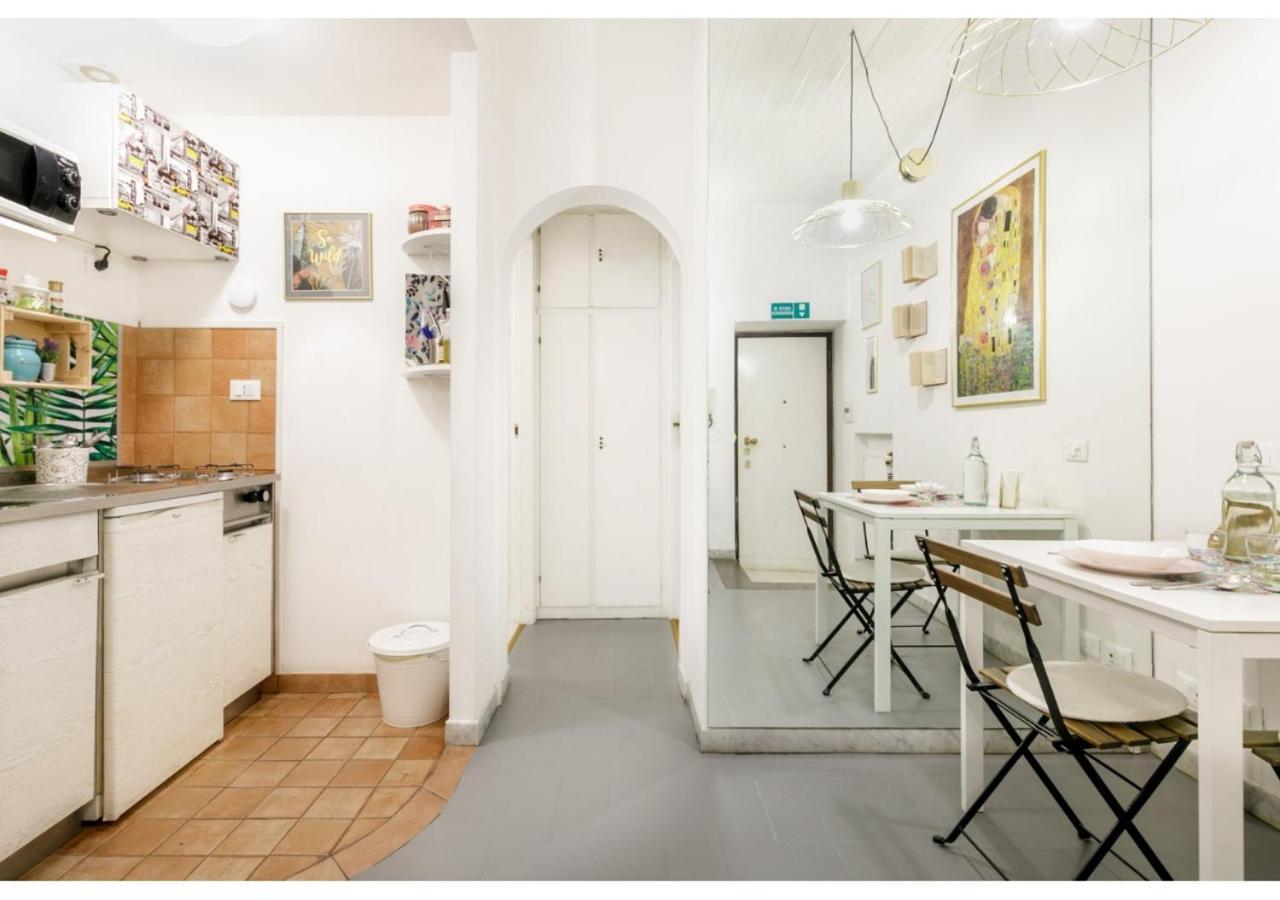 Pied-A-Terre Domusuite Rhome Colosseo Rom Exterior foto